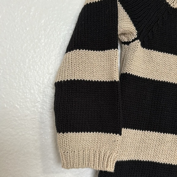 LOFT beige knitted sweater with navy blue in thick stripes size SP - Picture 4 of 8